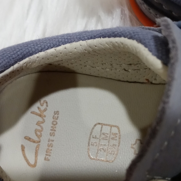 CLARKS SANDALS - Picture 2 of 4